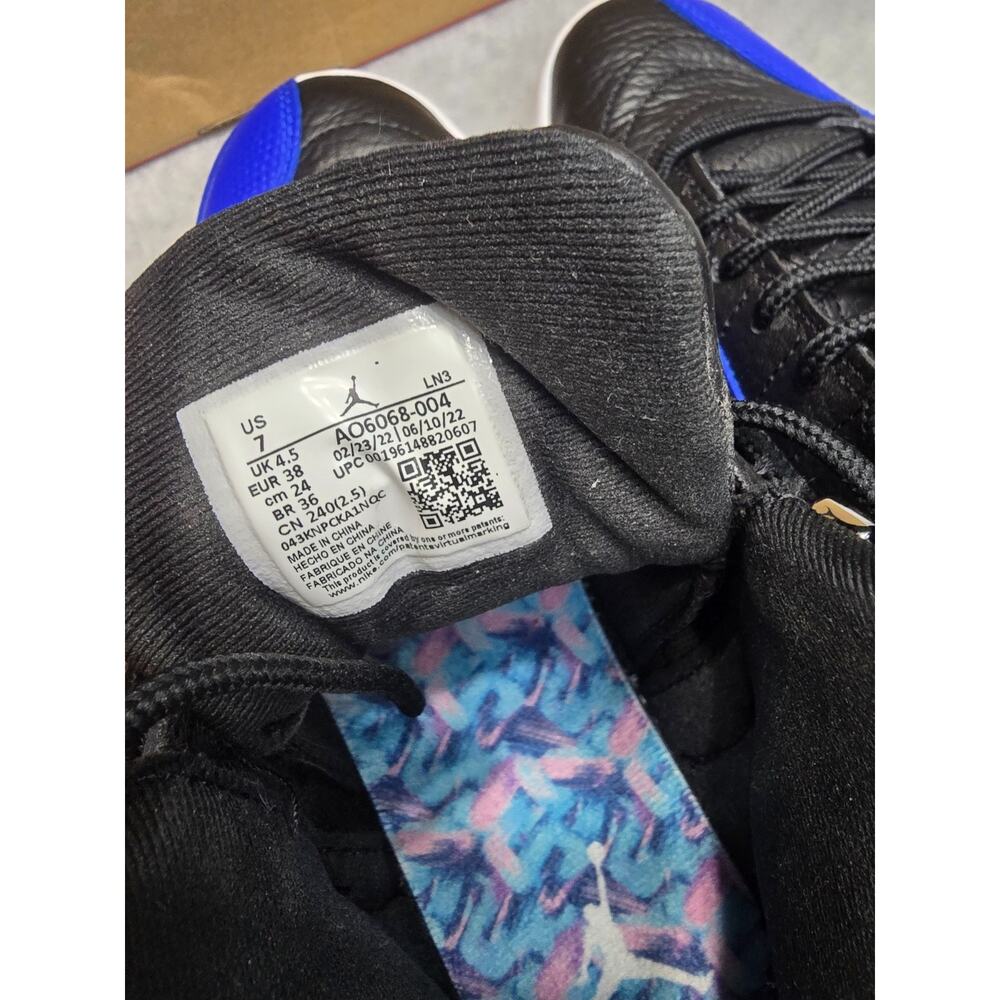 Air Jordan 12 Retro Hyper Royal Womens 7 Black Hyper Royal White AO6068-004 - Picture 7 of 8